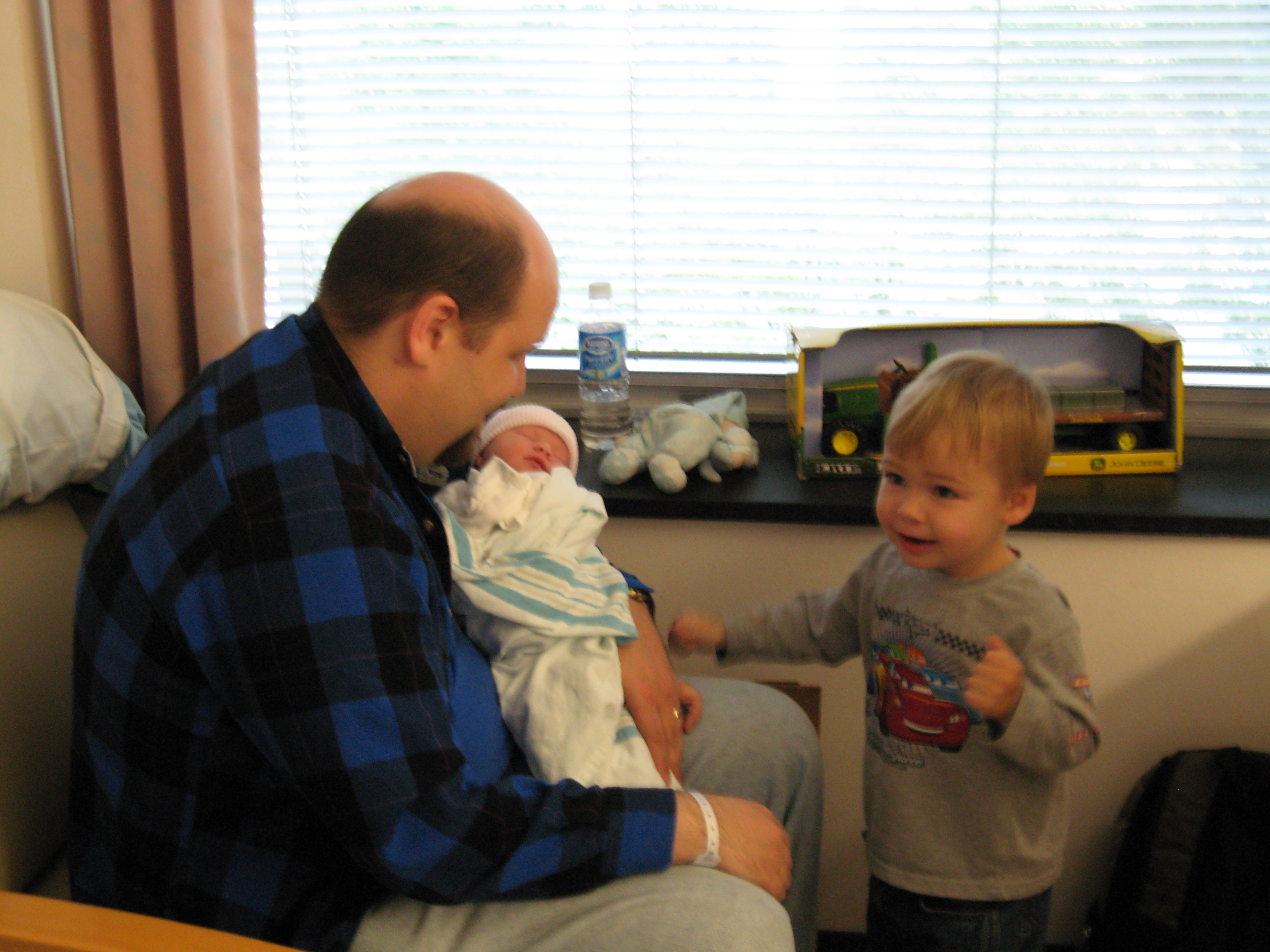 DaddySadieAndBrandonDiscussingTheDaysEvents