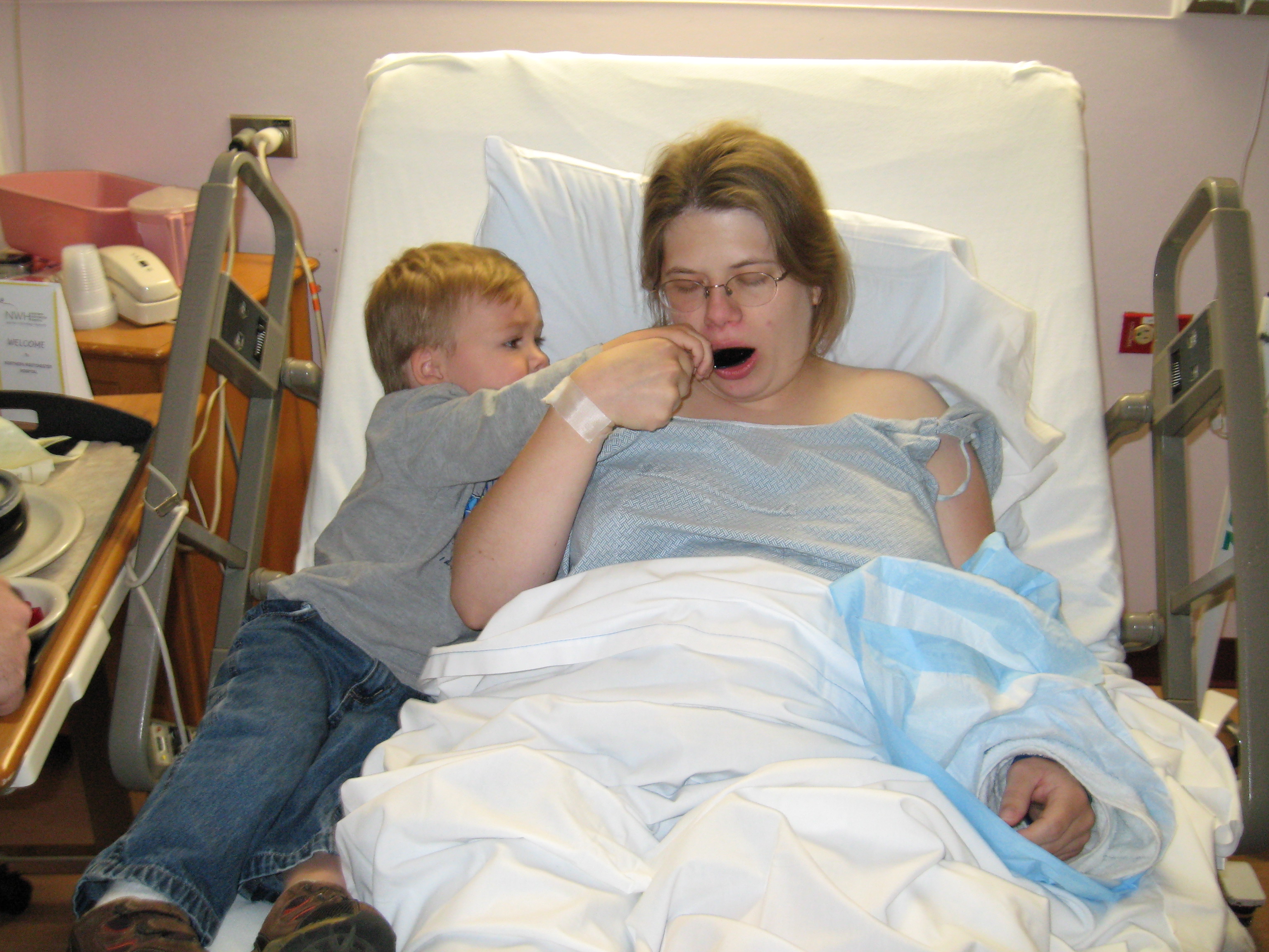 MommyGettingHelpFromBrandon